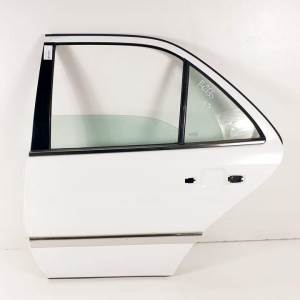 PUERTA TRASERA IZQUIERDA MERCEDES CLASE C (W202) BERLINA Autodesguaces Alicante