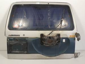 PORTON TRASERO MITSUBISHI MONTERO (V20/V40) Autodesguaces Alicante