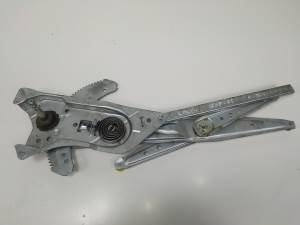 ELEVALUNAS DELANTERO DERECHO 8200157036 RENAULT KANGOO (F/KC) Autodesguaces Alicante