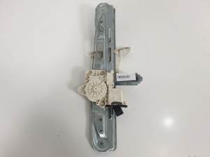ELEVALUNAS TRASERO DERECHO 991324100 OPEL VECTRA C BERLINA Autodesguaces Alicante
