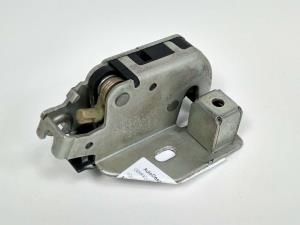 CERRADURA PUERTA TRASERA DERECHA A9067401135 VOLKSWAGEN CRAFTER CAJA CERRADA Autodesguaces Alicante