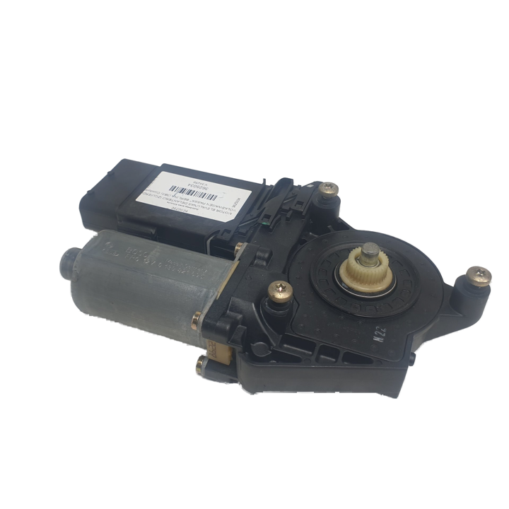 MOTOR ELEVALUNAS DELANTERO IZQUIERDO 0130821695 VOLKSWAGEN PASSAT BERLINA (3B3) Autodesguaces Alicante