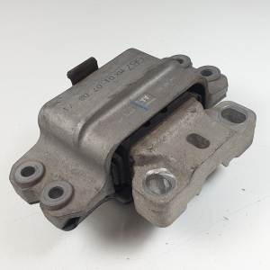 SOPORTE MOTOR IZQUIERDO 1K0199555AA VOLKSWAGEN GOLF V BERLINA (1K1) Autodesguaces Alicante