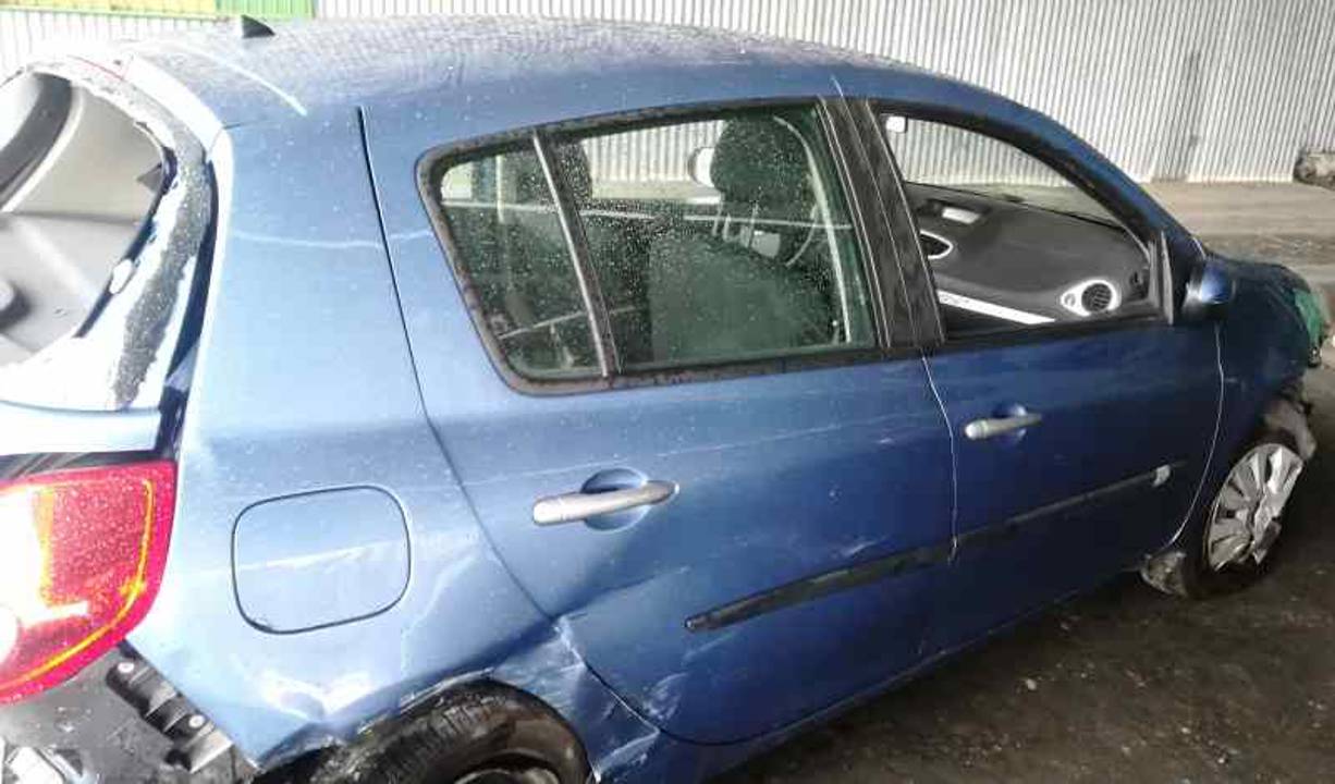 Imagen del vehículo RENAULT CLIO III