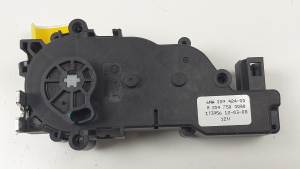 MOTOR CIERRE CENTRALIZADO PORTON A2047500060 MERCEDES CLASE C (W204) FAMILIAR Autodesguaces Alicante