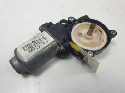 MOTOR ELEVALUNAS DELANTERO DERECHO 400732T1 RENAULT CLIO II FASE II (B/CB0) Autodesguaces Alicante