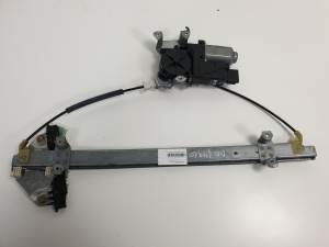 ELEVALUNAS DELANTERO DERECHO NISSAN PATHFINDER (R51) Autodesguaces Alicante