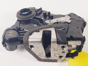 CERRADURA PUERTA DELANTERA IZQUIERDA A046693 TOYOTA RAV 4 (A3) Autodesguaces Alicante