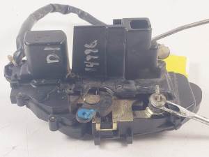 CERRADURA PUERTA DELANTERA IZQUIERDA KIA SHUMA II Autodesguaces Alicante