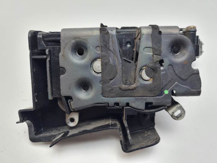 CERRADURA PUERTA DELANTERA IZQUIERDA 3M5AR21813ER FORD FOCUS BERLINA (CAP) Autodesguaces Alicante