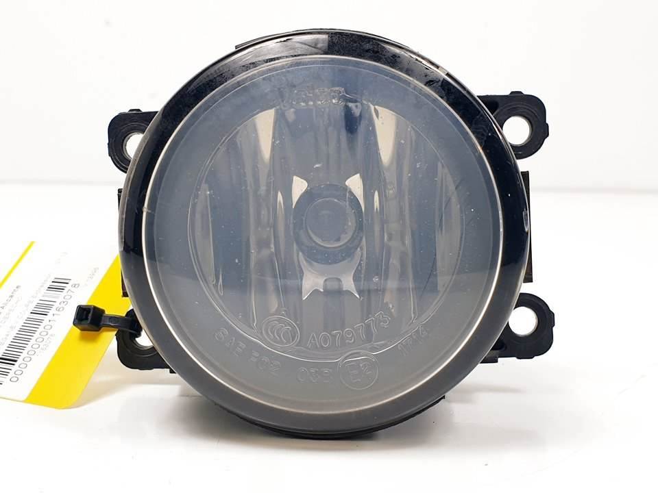 Feu antibrouillard droit - 8200074008 - RENAULT - MEGANE III COUPE