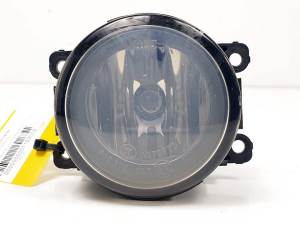 FARO ANTINIEBLA DERECHO 8200074008 RENAULT MEGANE III COUPE Autodesguaces Alicante