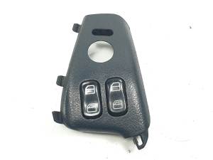 MANDO ELEVALUNAS DELANTERO IZQUIERDO A9017270428 MERCEDES SPRINTER 02.00 -> CAJA CERRADA Autodesguaces Alicant