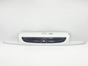 REJILLA DELANTERA 9629954777 CITROEN SAXO Autodesguaces Alicante
