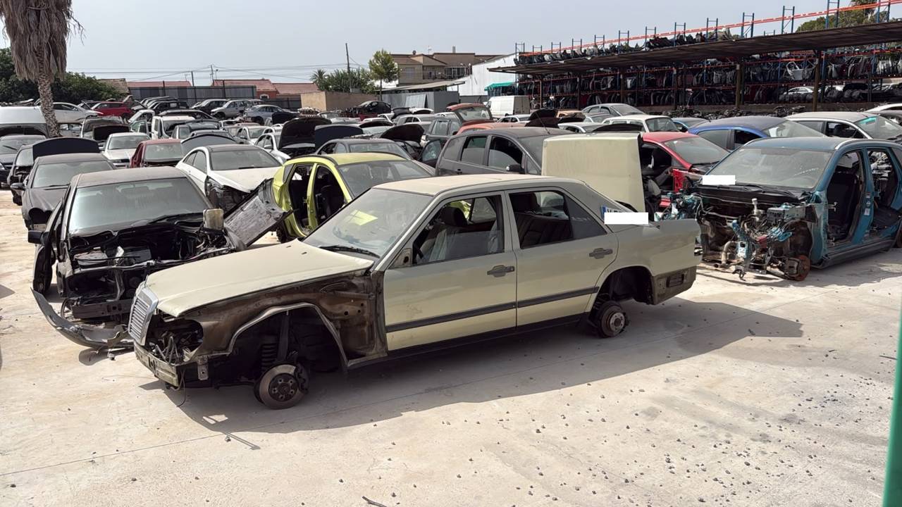 Imagen del vehículo MERCEDES-BENZ CLASE E (W124) BERLINA