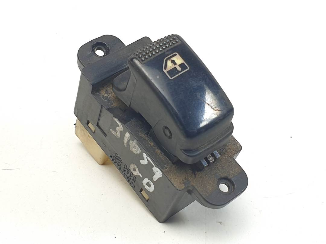 MANDO ELEVALUNAS DELANTERO DERECHO - 935782D000 - KIA - CARNIVAL II