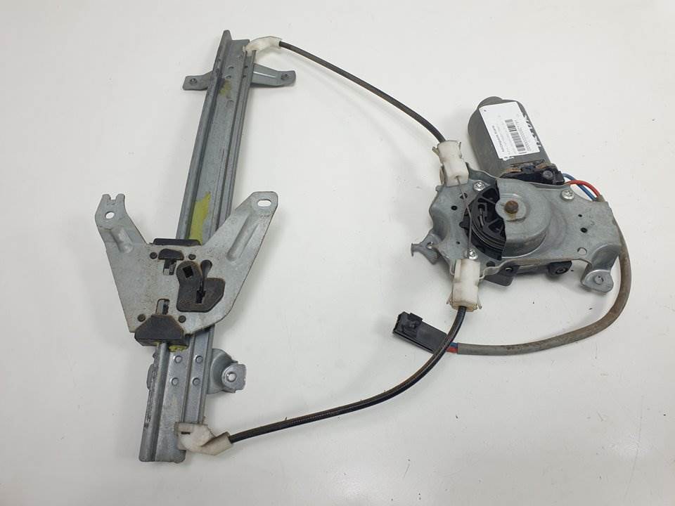 ELEVALUNAS TRASERO DERECHO - 400438 - NISSAN - PRIMERA BERLINA (P11)