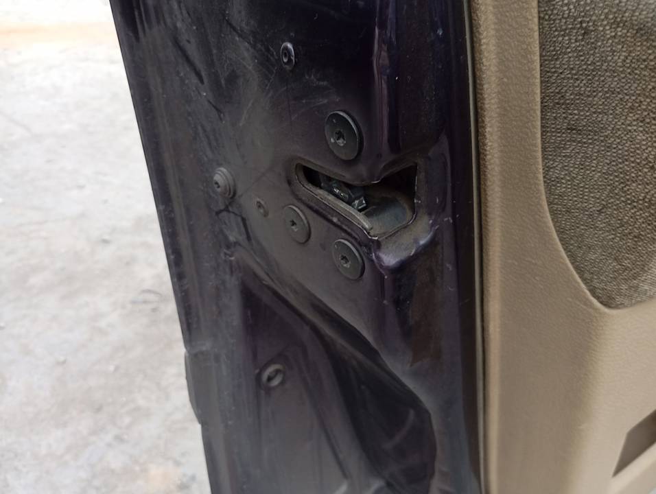 CERRADURA PUERTA DELANTERA IZQUIERDA