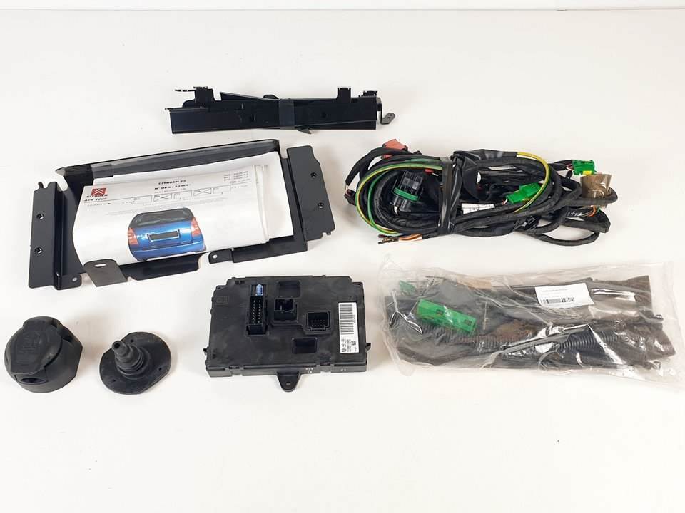 CAJA RELES / FUSIBLES - S120017004I - CITROEN - C3