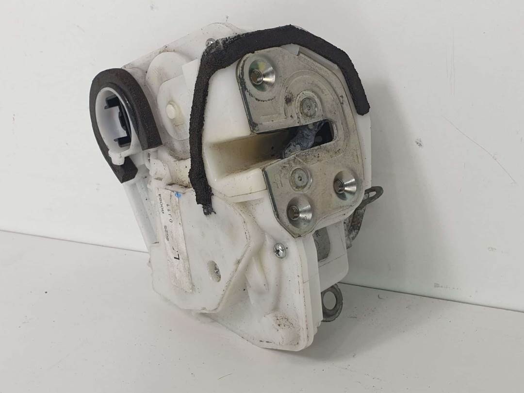 CERRADURA PUERTA DELANTERA IZQUIERDA - 8G25A0084 - MAZDA - 2 LIM. (DE)