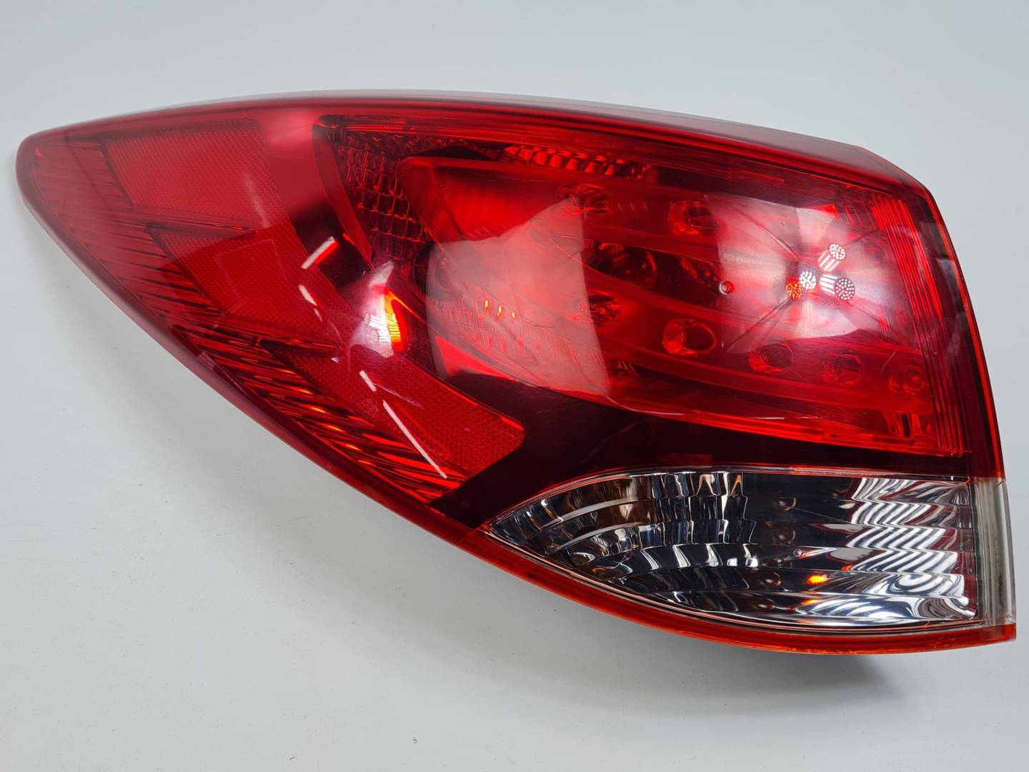 Feu arrière gauche - 924012Y0 - HYUNDAI - IX35