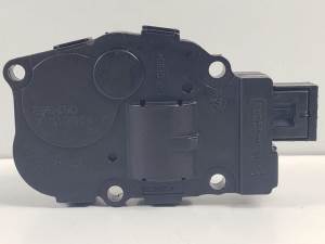 MOTOR APERTURA TRAMPILLAS CLIMATIZADOR EFB490 BMW SERIE 4 COUPE (F32) Autodesguaces Alicante