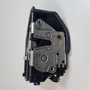 CERRADURA PUERTA DELANTERA DERECHA 7202146 BMW SERIE 5 BERLINA (E60) Autodesguaces Alicante
