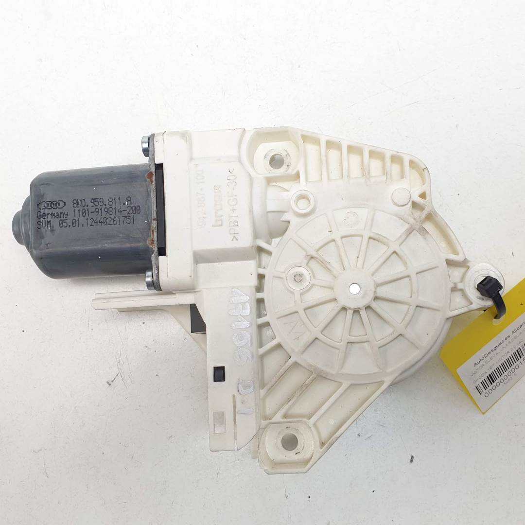MOTOR ELEVALUNAS DELANTERO IZQUIERDO - 8K0959811A - SKODA - YETI