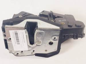 CERRADURA PUERTA TRASERA DERECHA BMW SERIE 3 BERLINA (E46) Autodesguaces Alicante