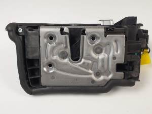 CERRADURA PUERTA TRASERA DERECHA 5122736279301 BMW SERIE X5 (F15) Autodesguaces Alicante