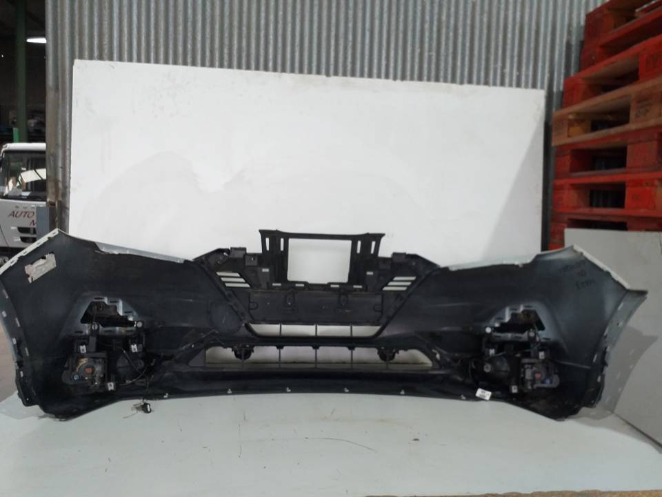 PARAGOLPES DELANTERO