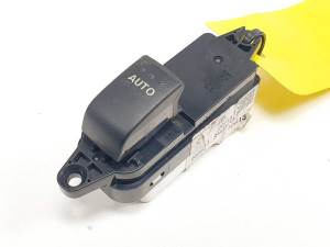 MANDO ELEVALUNAS DELANTERO DERECHO TD11SW420 MAZDA CX-9 (2007 - ... ) Autodesguaces Alicante