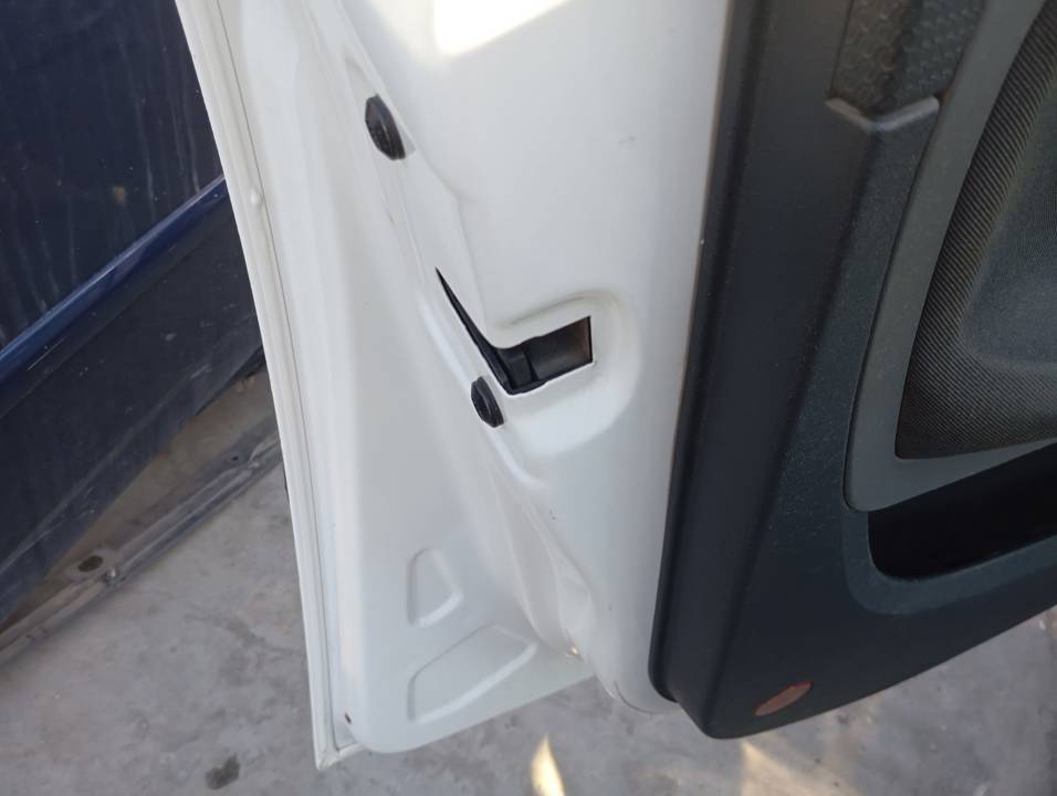 CERRADURA PUERTA DELANTERA IZQUIERDA