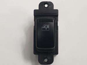 MANDO ELEVALUNAS TRASERO DERECHO 935782D000 HYUNDAI ELANTRA (XD) Autodesguaces Alicante