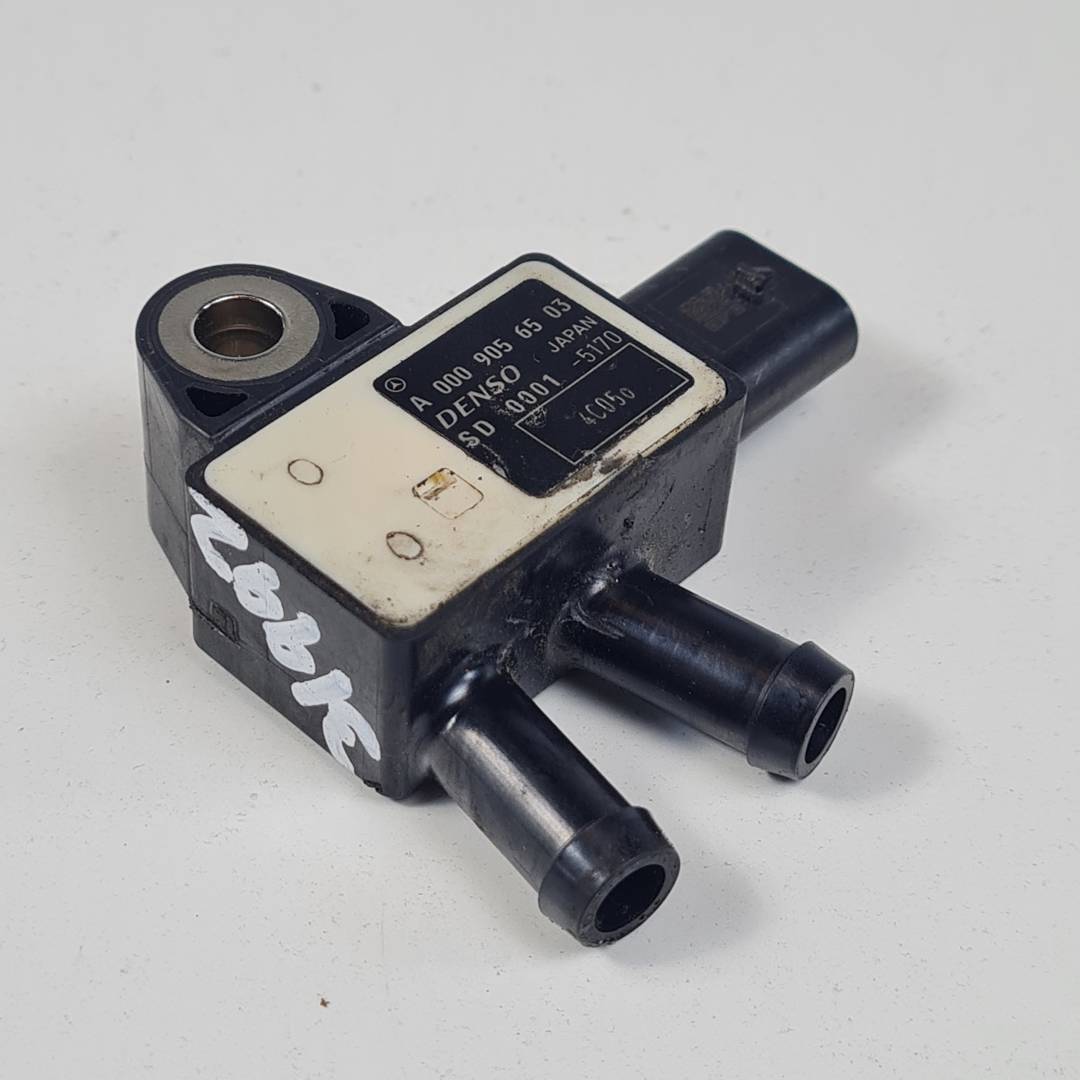 SENSOR PRESION - A0009056503 - MERCEDES - SPRINTER III (W910)
