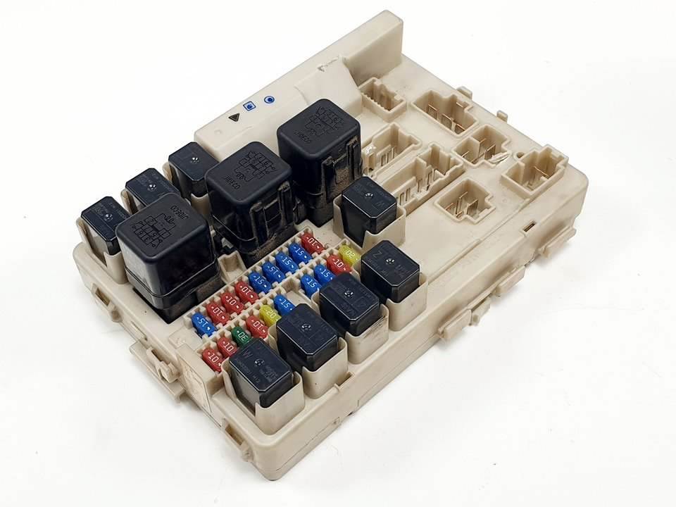 CAJA RELES / FUSIBLES - 284B7CD71A - NISSAN - MURANO (Z50)