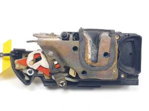 CERRADURA PUERTA DELANTERA DERECHA 16639860 OPEL FRONTERA B Autodesguaces Alicante