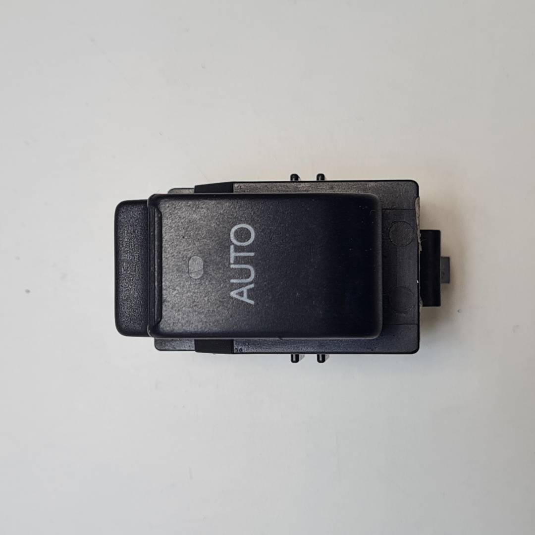 MANDO ELEVALUNAS TRASERO DERECHO - 8481005050 - TOYOTA - AVENSIS BERLINA (T25)