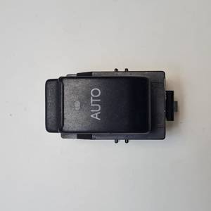 MANDO ELEVALUNAS TRASERO DERECHO 8481005050 TOYOTA AVENSIS BERLINA (T25) Autodesguaces Alicante