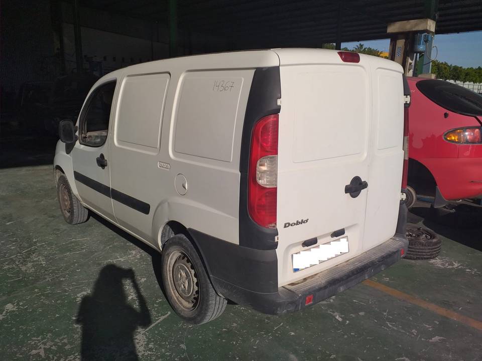 PUNTERA PARAGOLPES TRASERA IZQUIERDA