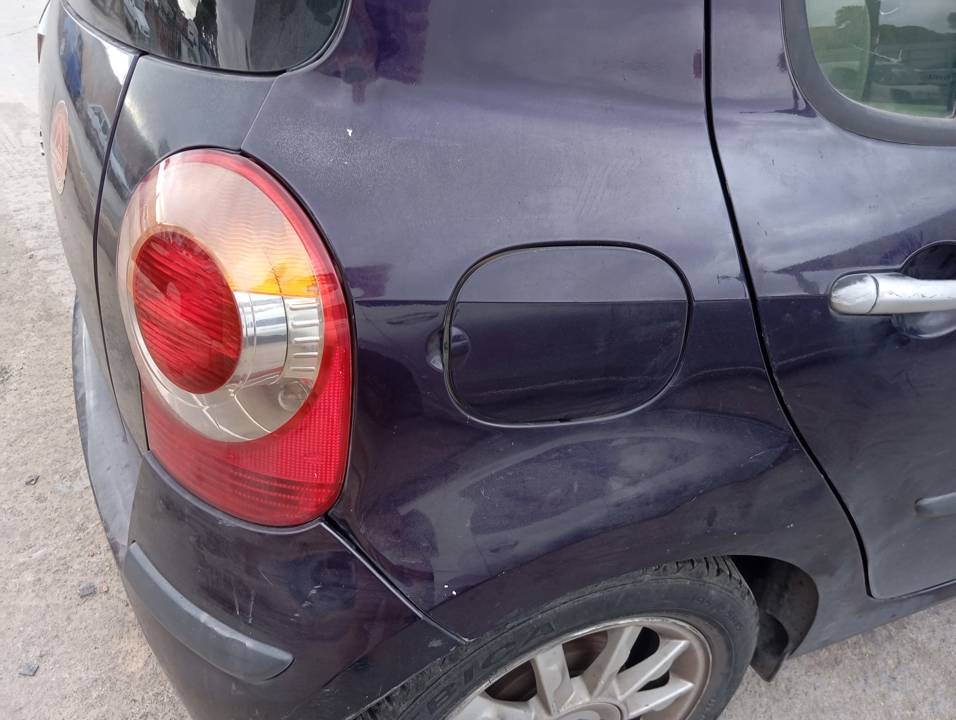 TAPA EXTERIOR COMBUSTIBLE