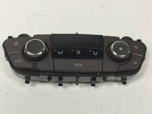MANDO CLIMATIZADOR 13277863 OPEL INSIGNIA BERLINA Autodesguaces Alicante