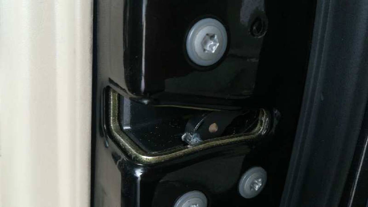 CERRADURA PUERTA DELANTERA DERECHA