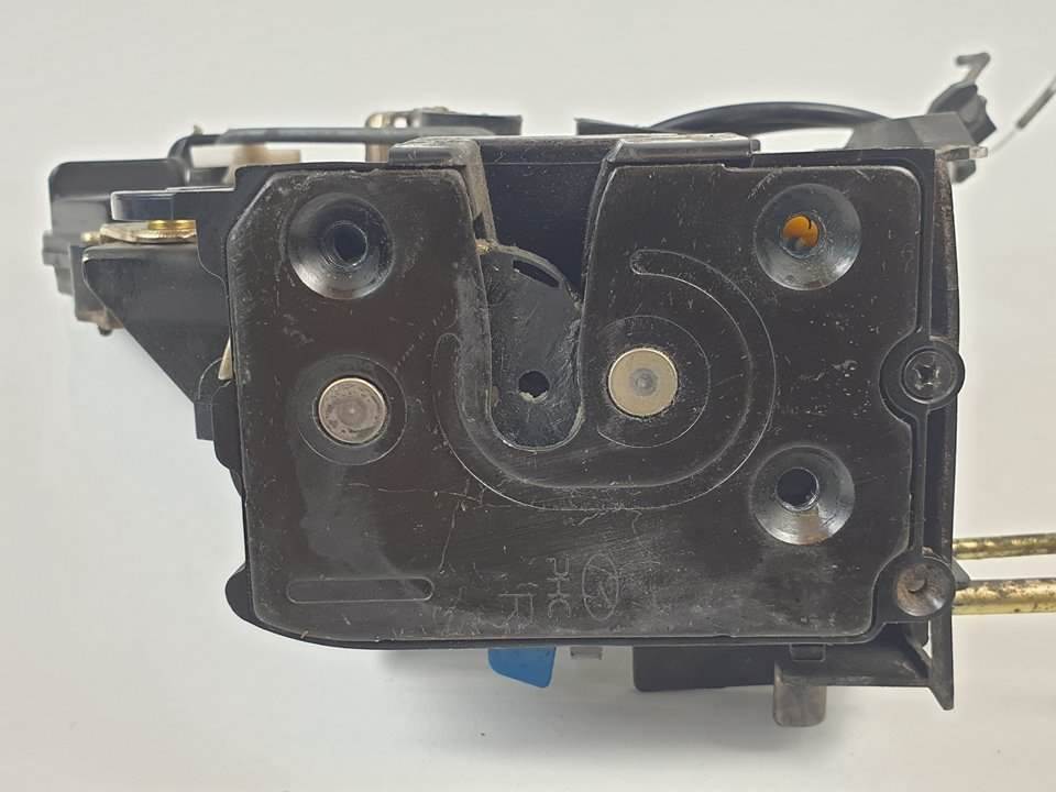 CERRADURA PUERTA DELANTERA DERECHA - HYUNDAI - ACCENT (MC)