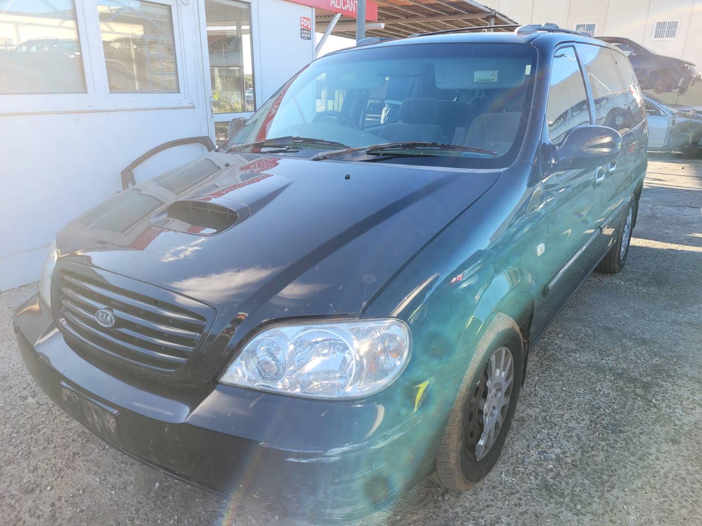 KIA CARNIVAL II (2001 - 2006)