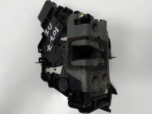CERRADURA PUERTA DELANTERA IZQUIERDA R21813ER FORD FOCUS SPORTBREAK (CAP) Autodesguaces Alicante
