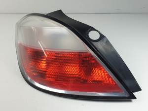 PILOTO TRASERO IZQUIERDO 24451835 OPEL ASTRA H BERLINA Autodesguaces Alicante