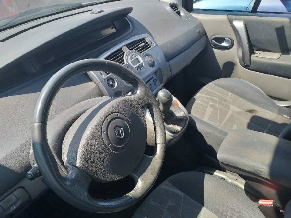 Imagen del vehículo RENAULT SCENIC II