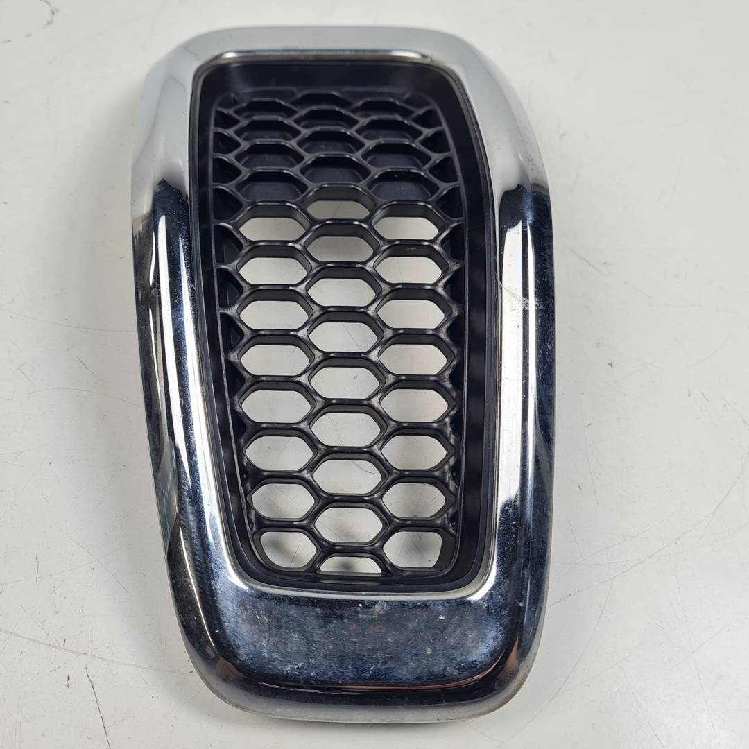 REJILLA DELANTERA - 68138335AA - JEEP - CHEROKEE (KL)