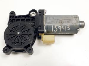 MOTOR ELEVALUNAS TRASERO DERECHO 83620650 BMW SERIE 3 BERLINA (E46) Autodesguaces Alicante